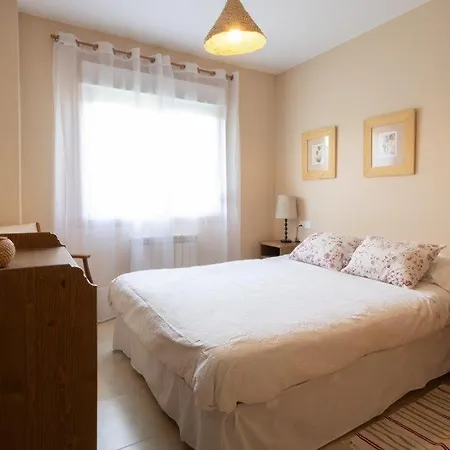 Bajo En El Campo De Golf - Mino Apartment *