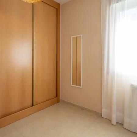 Apartment Bajo En El Campo De Golf - Mino